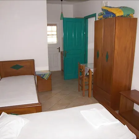 מלון דירות Katerina Roza - Heartfelt Hospitality In The 4*