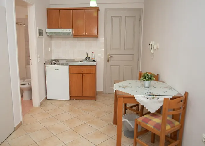 Ξενοδοχείο με διαμερίσματα Katerina Roza - Heartfelt Hospitality In The 4*