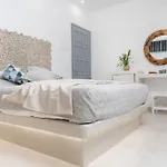 Aparthotel Katerina Roza - Heartfelt Hospitality In The Naxos City