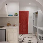 Katerina Roza - Heartfelt Hospitality In The 4* Naxos City