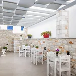 Katerina Roza - Heartfelt Hospitality In The 4* Naxos City