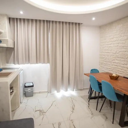 Katerina Roza - Heartfelt Hospitality In The