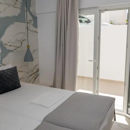 Apartmanhotel Katerina Roza - Heartfelt Hospitality In The 4*