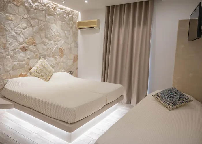 Aparthotel Katerina Roza - Heartfelt Hospitality In The Naxos City