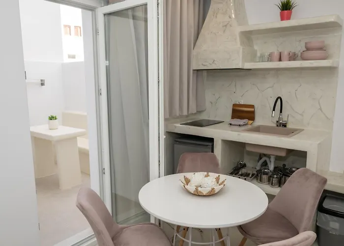 Katerina Roza - Heartfelt Hospitality In The 4*